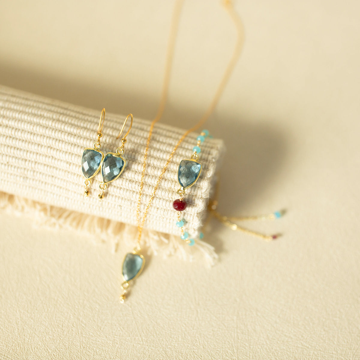 London Blue Quartz Silver Isla Bracelet