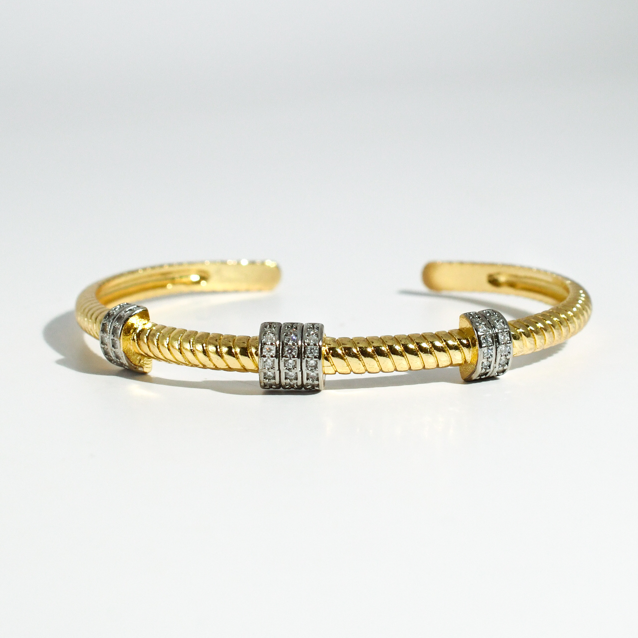 Clara Bangle
