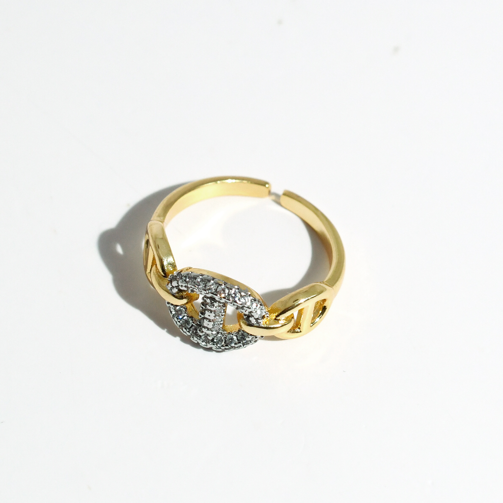 Linked Luxe